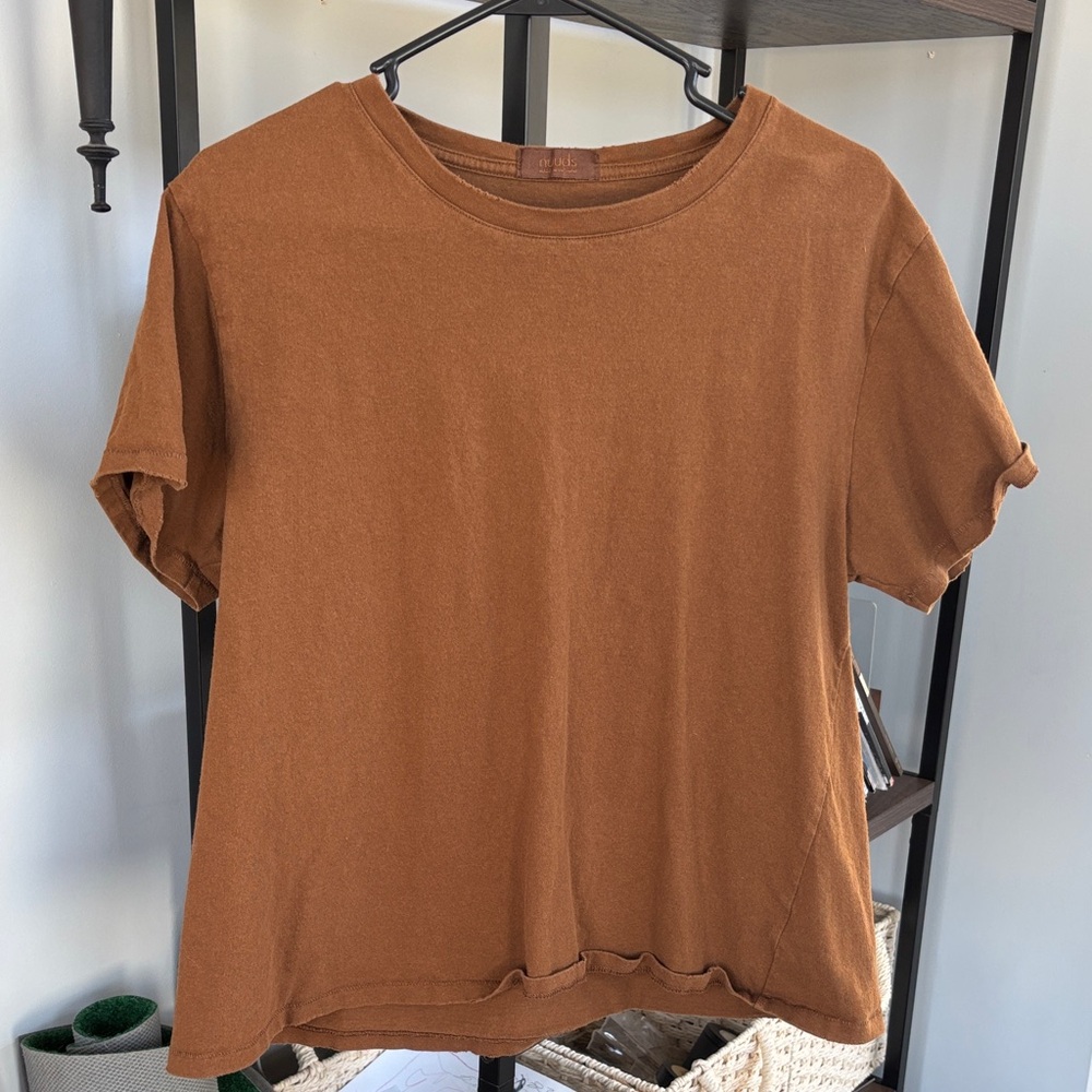 Nuuds top